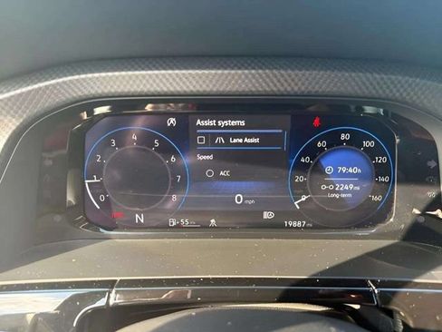 Certified 2025 Volkswagen Atlas Peak Edition SE AWD/4WD image 24