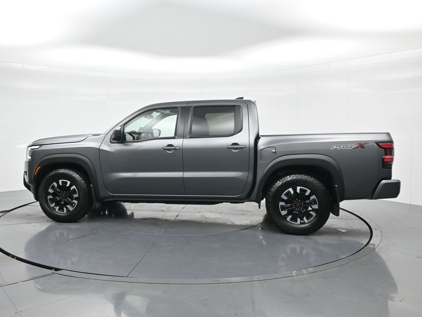 Used 2024 Nissan Frontier Pro-X w/ Pro Convenience Package RWD image 8
