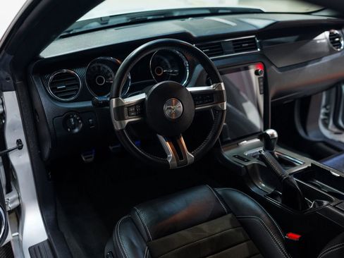 Used 2013 Ford Mustang GT Premium RWD image 30