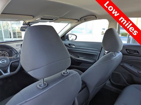 Used 2024 Nissan Altima 2.5 SV image 14