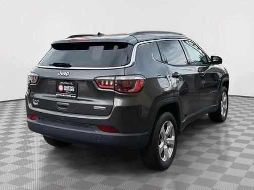 Used 2020 Jeep Compass Latitude AWD/4WD image 3