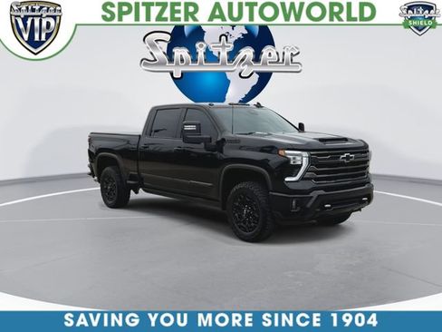 Certified 2024 Chevrolet Silverado 2500 High Country w/ Midnight Edition image 3