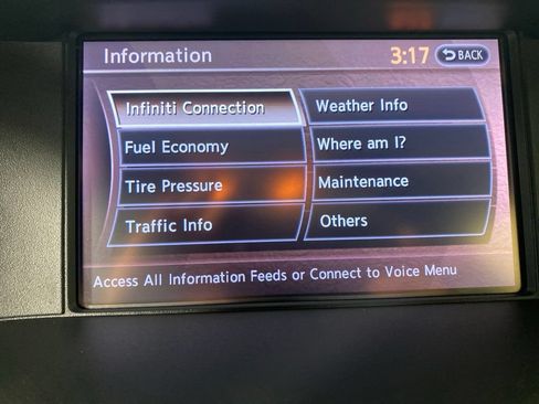 Used 2017 INFINITI Q70 3.7 w/ Technology Package AWD/4WD image 19