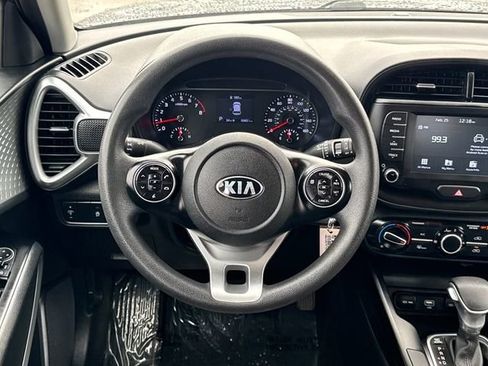 Used 2021 Kia Soul LX image 13