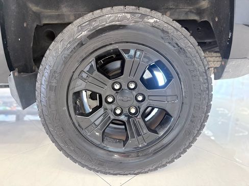 Used 2017 Chevrolet Silverado 1500 LT w/ Midnight Edition AWD/4WD image 39