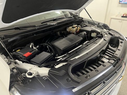 Used 2023 Chevrolet Suburban Premier image 63