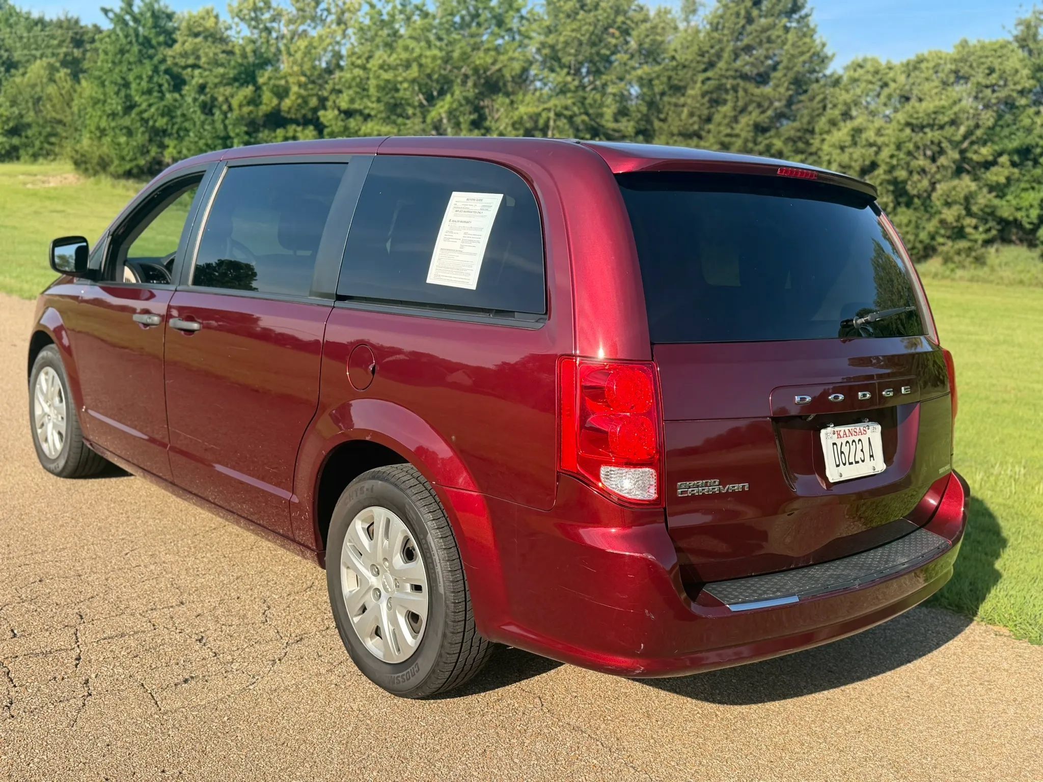 Used 2019 Dodge Grand Caravan SE FWD image 7