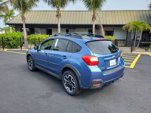 Used 2017 Subaru Crosstrek 2.0i Premium AWD/4WD image 8