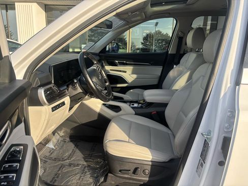 Used 2023 Kia Telluride S w/ S Sunroof Package image 6
