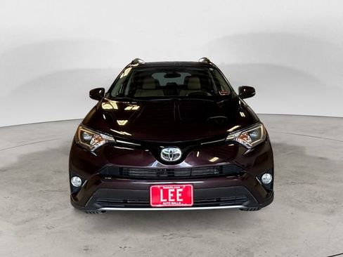 Used 2018 Toyota RAV4 XLE AWD/4WD image 9