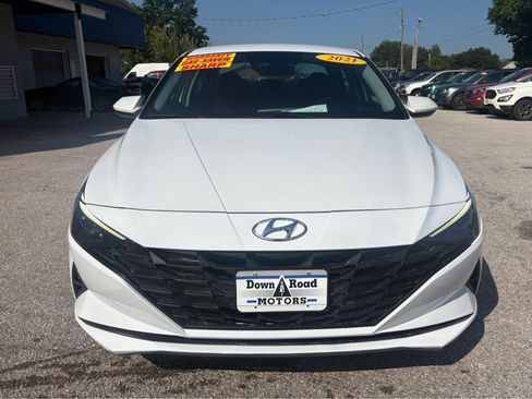 Used 2021 Hyundai Elantra SEL FWD image 8