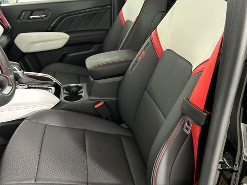 Used 2024 GMC Canyon AT4X image 13