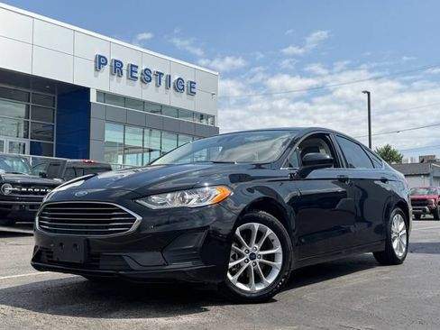 Used 2019 Ford Fusion SE FWD image 4