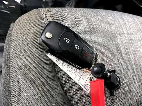 Used 2021 Ford F150 XLT AWD/4WD image 10