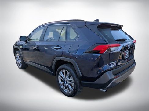 Used 2021 Toyota RAV4 Limited image 6