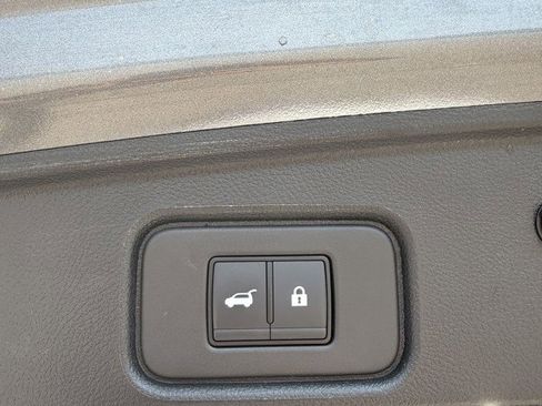 Used 2024 Nissan Pathfinder SL w/ SL Premium Package image 30