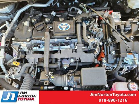 Used 2024 Toyota Corolla SE image 33