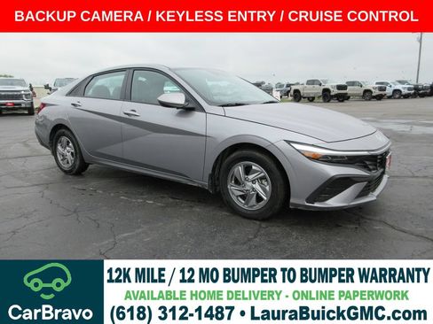 Used 2025 Hyundai Elantra SE FWD image 1