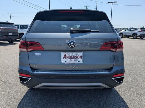 Used 2023 Volkswagen Taos SE FWD image 5