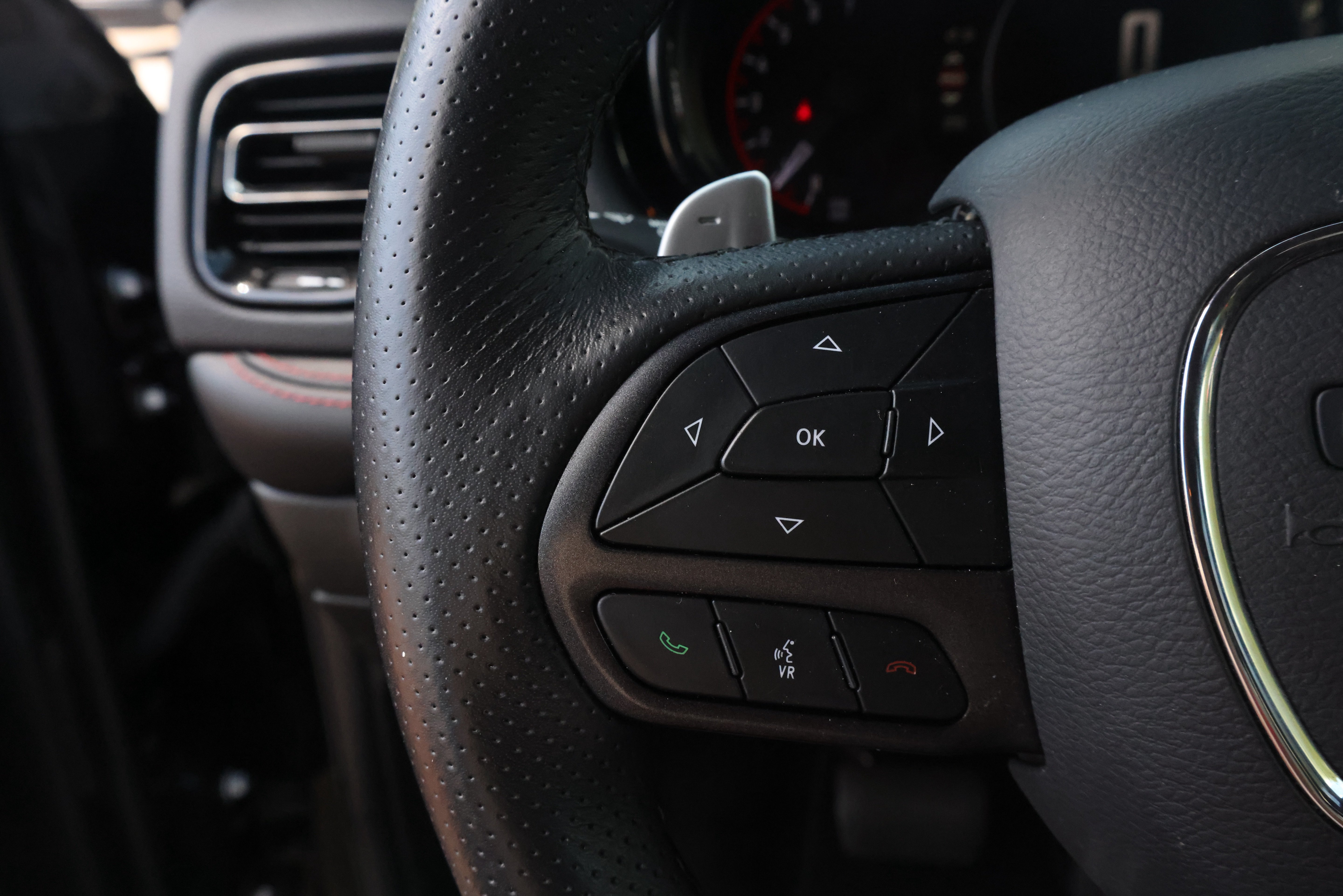 Used 2025 Dodge Durango GT RWD image 17