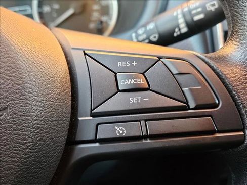 Used 2023 Nissan Kicks S image 13