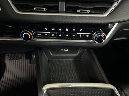 New 2026 Chevrolet Equinox LT w/ Convenience Package II image 18
