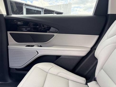 New 2026 Lincoln Nautilus Premier AWD/4WD image 15