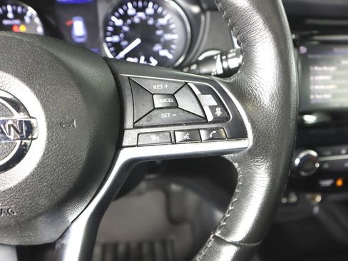 Certified 2018 Nissan Rogue SL w/ Premium Package image 13