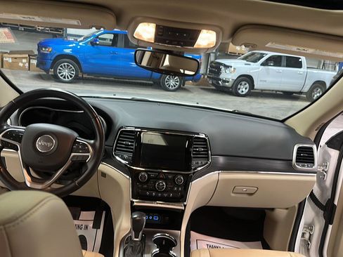 Used 2019 Jeep Grand Cherokee Limited w/ Trailer Tow Group IV image 28