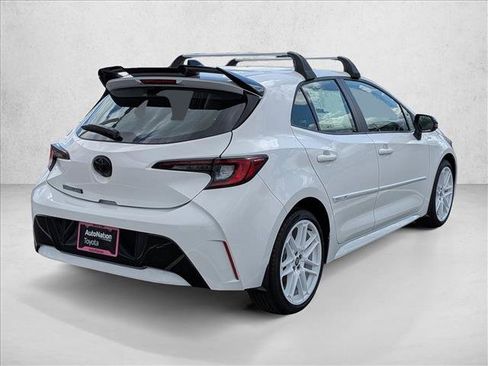 New 2026 Toyota Corolla SE image 2