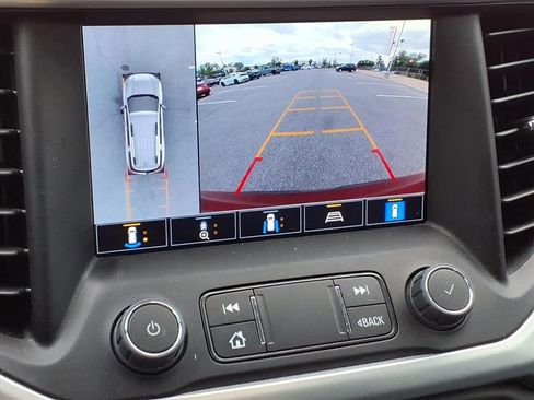 Used 2023 GMC Acadia SLT w/ Technology Package AWD/4WD image 26