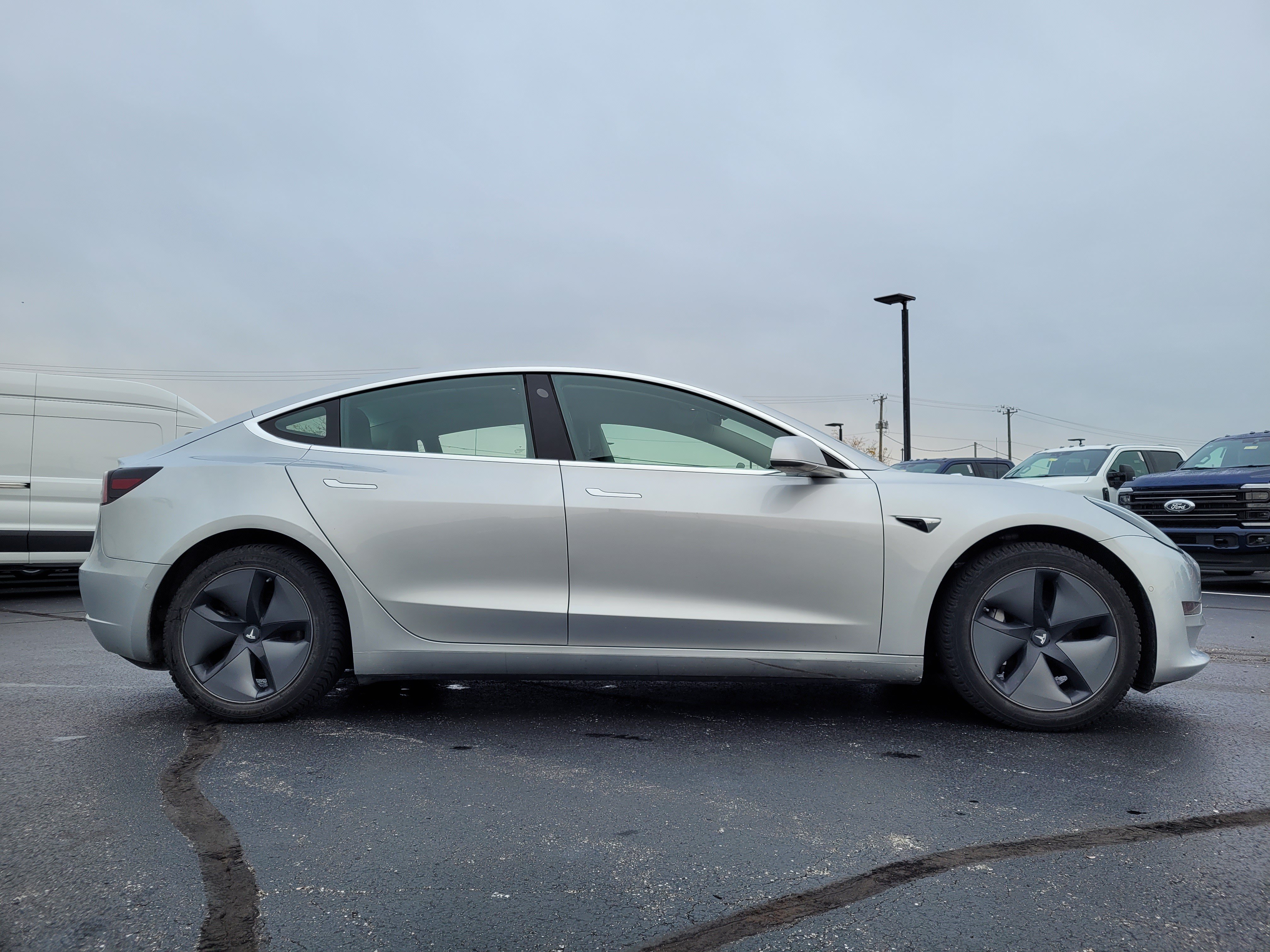 Used 2018 Tesla Model 3 Long Range AWD/4WD image 2