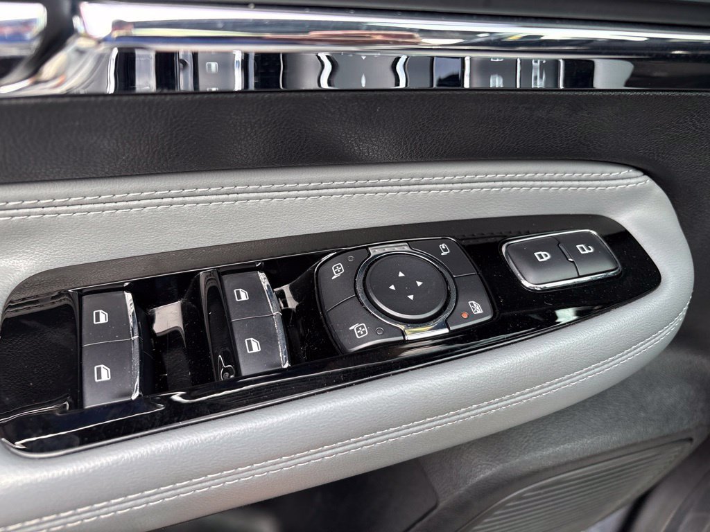 Used 2021 Lincoln Corsair AWD w/ Premium Package image 14