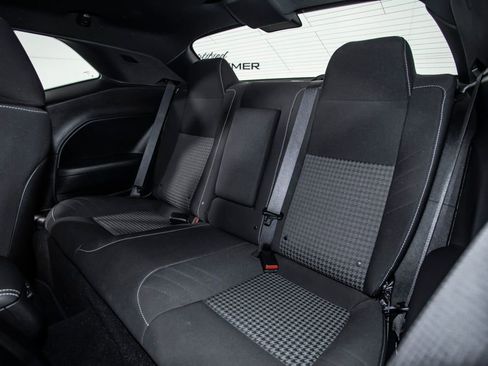 Used 2019 Dodge Challenger SRT Hellcat image 16