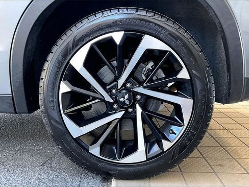 Used 2024 Mitsubishi Outlander SE image 33