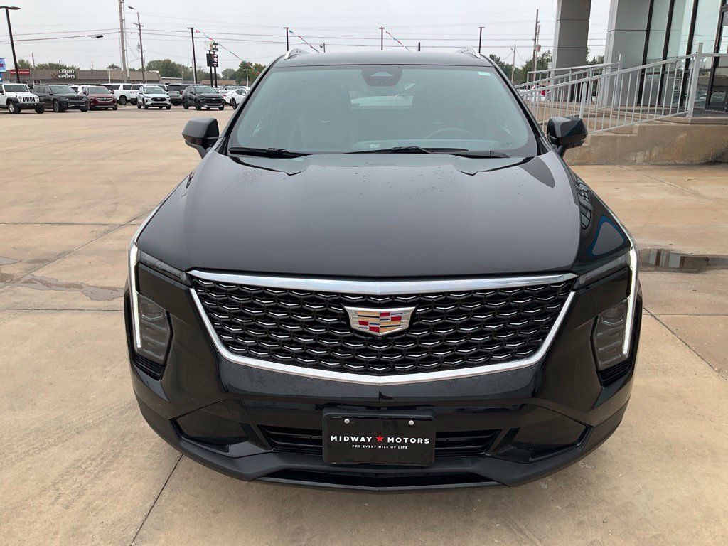 Used 2025 Cadillac XT4 Premium Luxury FWD image 43