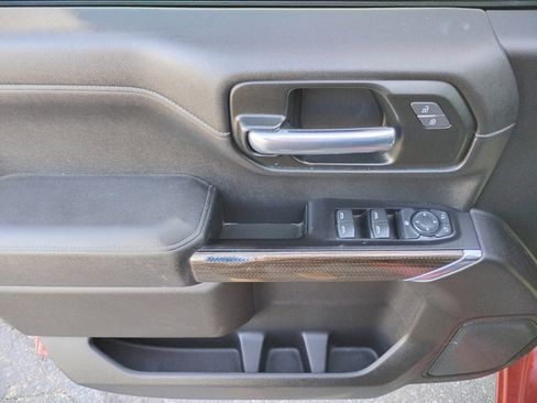 Used 2020 Chevrolet Silverado 1500 LT w/ Texas Edition image 15