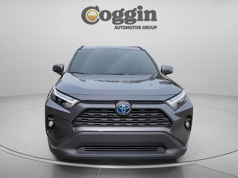 Used 2023 Toyota RAV4 XLE Premium image 30