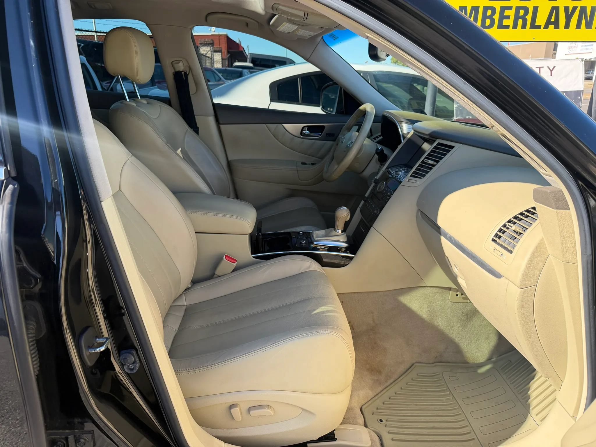 Used 2015 INFINITI QX70 2WD w/ Premium Package image 8