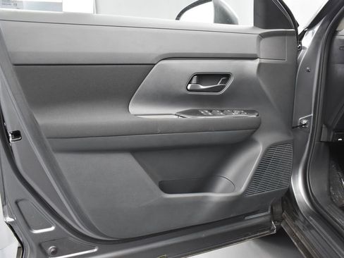 Used 2025 Nissan Kicks S image 26