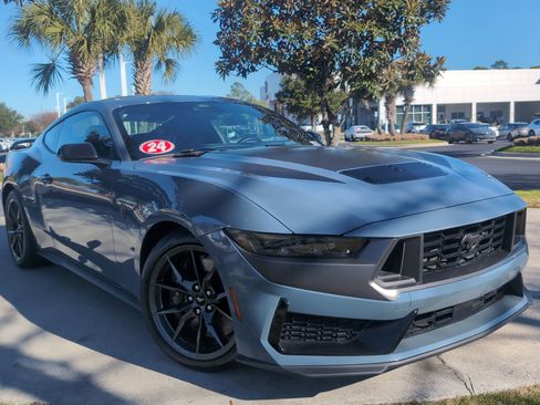 Used 2024 Ford Mustang Dark Horse image 2