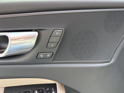 New 2026 Volvo XC60 B5 Plus w/ Protection Package Premier image 12