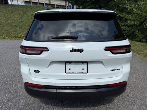 Used 2025 Jeep Grand Cherokee L Limited w/ Black Appearance Package RWD image 7