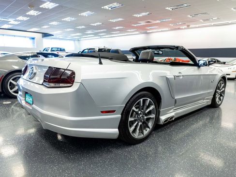 Used 2012 Ford Mustang GT Premium w/ Electronics Pkg image 4