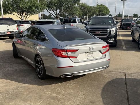 Used 2019 Honda Accord Sport image 4