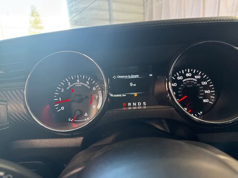 Used 2015 Ford Mustang Coupe image 14