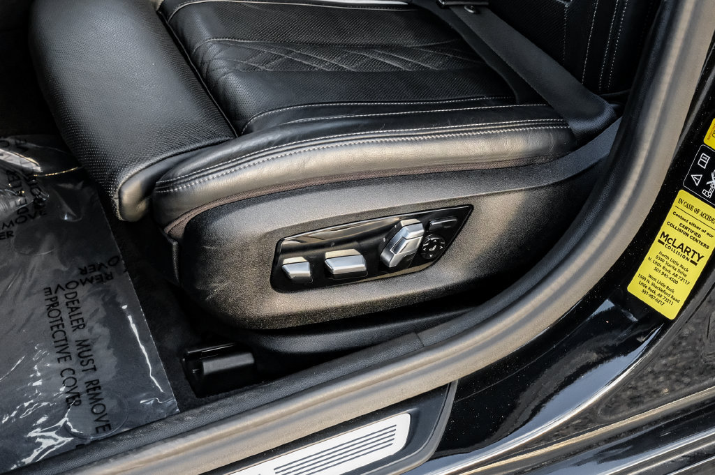 Used 2021 BMW M550i xDrive w/ Executive Package AWD/4WD image 37