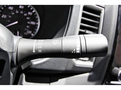 Certified 2024 Nissan Frontier SV w/ Technology Package image 16