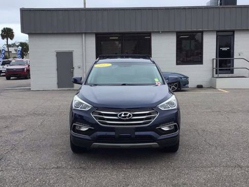 Used 2017 Hyundai Santa Fe Sport image 2