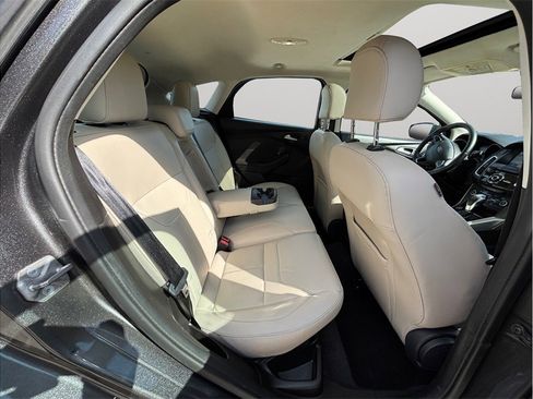 Used 2016 Ford Focus Titanium image 35